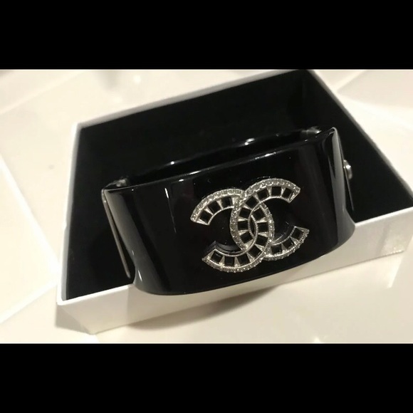 CHANEL bracelet - Picture 1 of 9